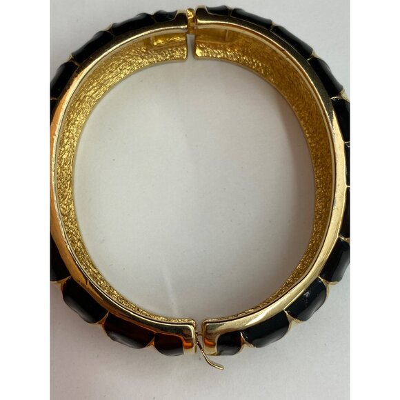 Vintage E. Pearl  Gold-Tone Black & Cream Enamel Hinged Bangle Bracelet With Dia - Picture 6 of 12